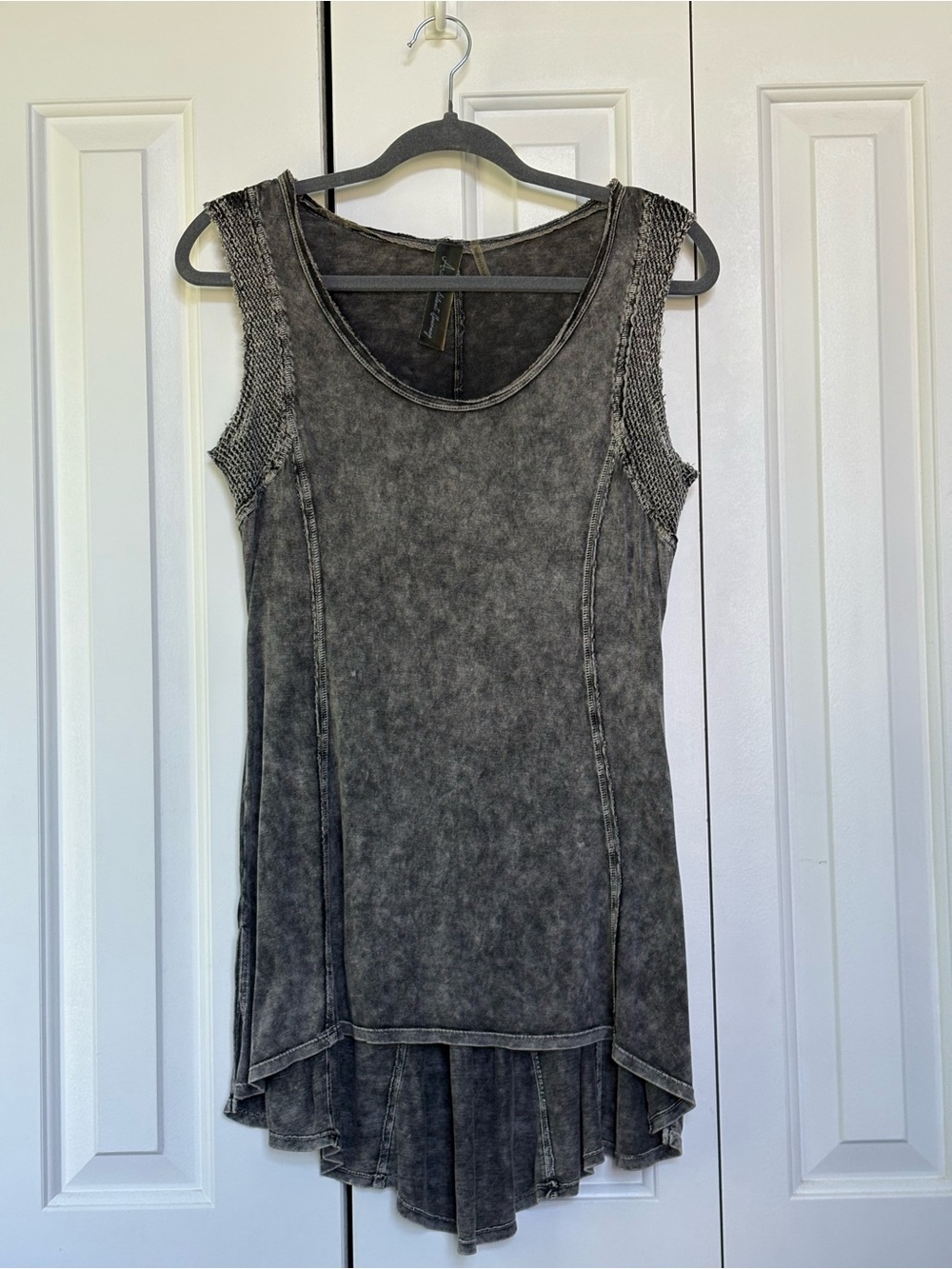 Aratta Silent Journey Mineral/Acid Wash Hi-Lo Tank - Size Medium